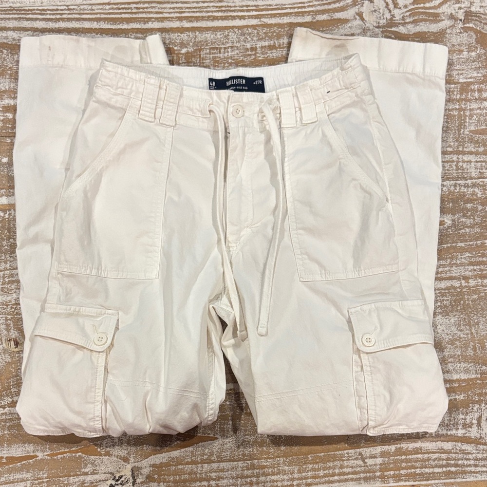 Hollister Women’s White Cargo Pants